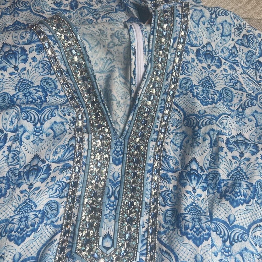 Blue Sheath Dress with Slit and Cuffed 3/4 Sleeves - Picture 5 of 7